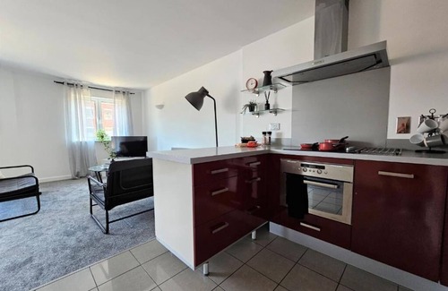 Northampton Apartment | Spacious Apartment -2 Bedroom With 2 En-suite Bathrooms