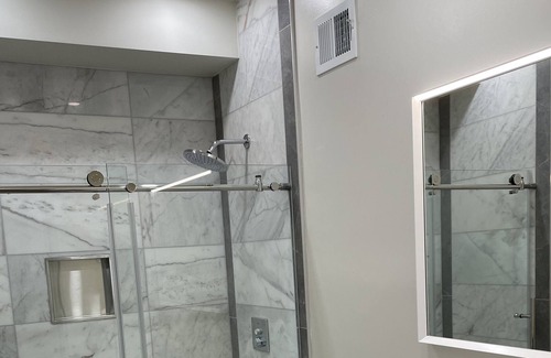 Mount Pleasant Apartment | Spacious apartment in a historic neighborhood, close to National Zoo and metro.