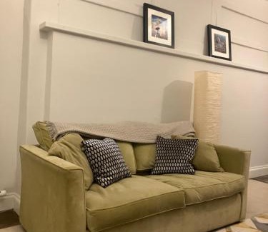 Leith Apartment | Spacious Apartment in Central Edinburgh