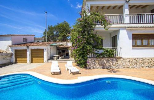 Canyelles Apartment | Spacious Apartment in Canyelles with Private Pool