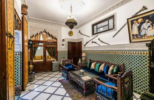Talaa Apartment | Spacious Apartment in Fès with Private Pool, 150 sqm