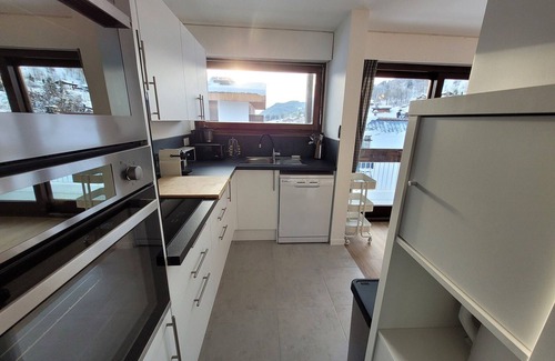 Les Gets Apartment | Spacious Apartment near Center with Parking, Ski Access, and Balcony