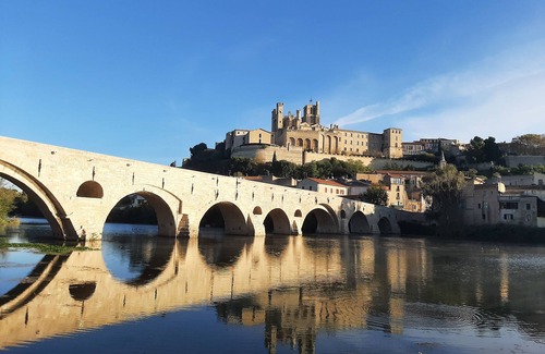 Beziers City Centre Apartment | Spacious apartment, quiet, perfect location, Wifi fibre, Netflix Prime Video