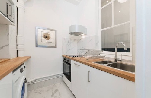 Bonne-Nouvelle Apartment | Spacious Apt in Central Paris - Georges Pompidou