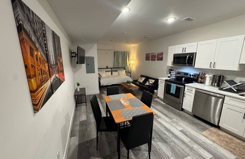 West Philadelphia Apartment | Spacious Apt Sleeps 3