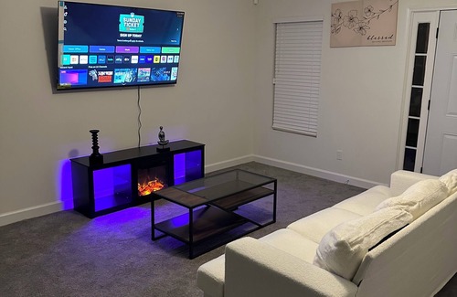Atlanta House | Spacious Atlanta Duplex 3 BRs