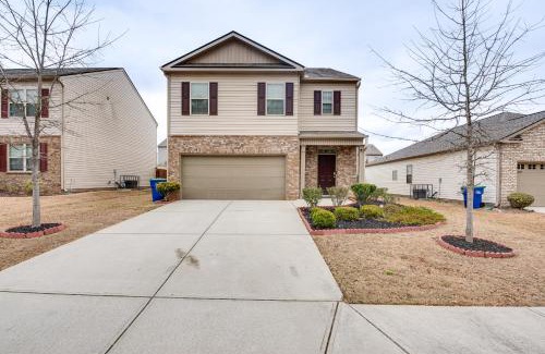 Church Street House | Spacious Atlanta Home with Yard and Charcoal Grill!
