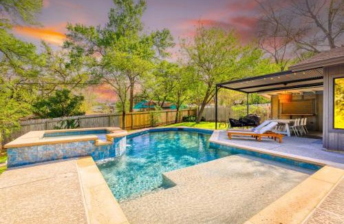 Barton Hills House | Spacious ATX Escape, 4BR, Pool, Mins to Zilker