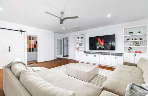 Barton Hills House | Spacious ATX Escape, 4BR, Pool, Mins to Zilker
