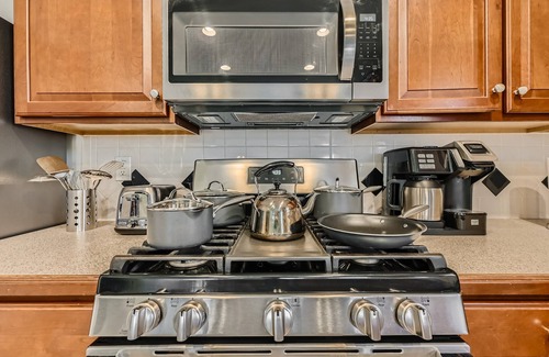 Provincetowne House | Spacious Ballantyne 5 BR: Office, Fenced Back Yard, 2 Car Garage, Pet Friendly