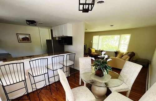 Annapolis House | SPACIOUS BAY HOME CLOSE TO THE BEACH!!!!