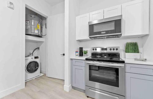 Elizabeth Apartment | Spacious Bd,EWR Airpt,Nyc,Prudential Center, Free Free Pkng, American Dream Mall