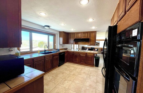 Bayshore House | Spacious Beachfront Home, 3BR/3BA! Dogs w/Approval. Special Rates, Inquire!