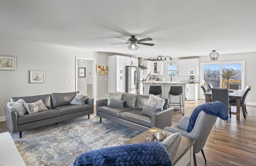 Millersville House | Spacious beautiful home close to BNA with game room!