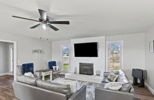 Millersville House | Spacious beautiful home close to BNA with game room!