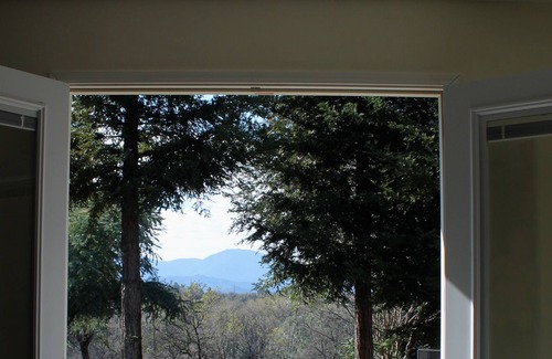 Redding Highlands House | Spacious, Beautiful panoramic sunset & Mts-views, separate GUESTHOUSE (extra)