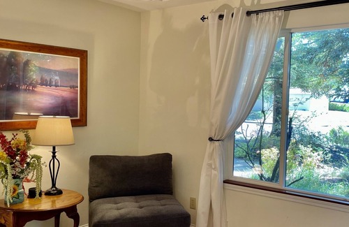 Redding Highlands House | Spacious, Beautiful panoramic sunset & Mts-views, separate GUESTHOUSE (extra)