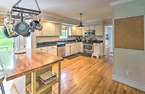 Great Barrington House | Spacious Berkshires Retreat ~ 3 Mi to Skiing!