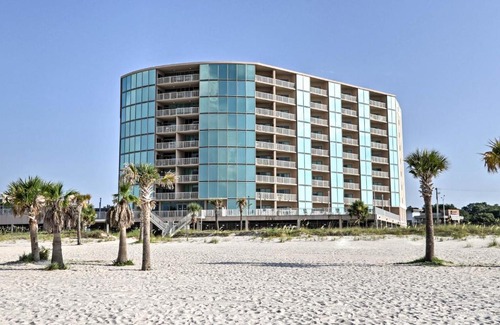 Biloxi Apartment | Spacious Biloxi Getaway with Pools and Beach Access!