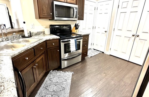 Bowling Green House | Spacious Bowling Green Retreat!