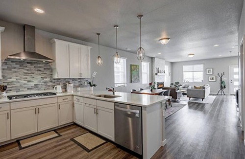 Longmont House | Spacious, bright SW Longmont home close to Boulder