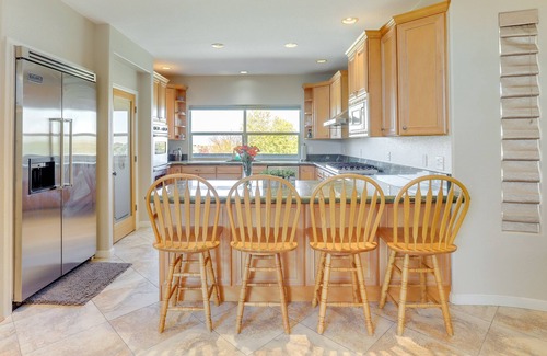 Brighton House | Spacious Brighton Home w/ Game Room + Fire Table!