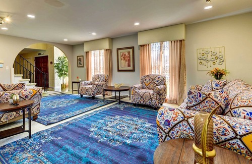 Williamsville House | Spacious Buffalo Brick Home w/ Backyard!