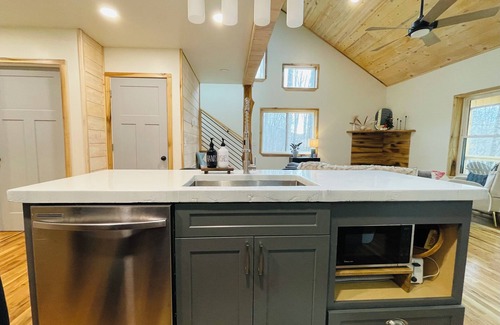Waynesville Cabin | Spacious Cabin Retreat Perfect Blend Family Togetherness & Private Relaxation!