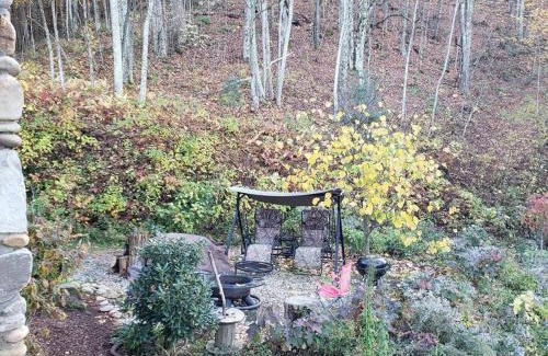 Hot Springs House | Spacious Cabin with Excellent Views/Hot Tub/Wi-Fi