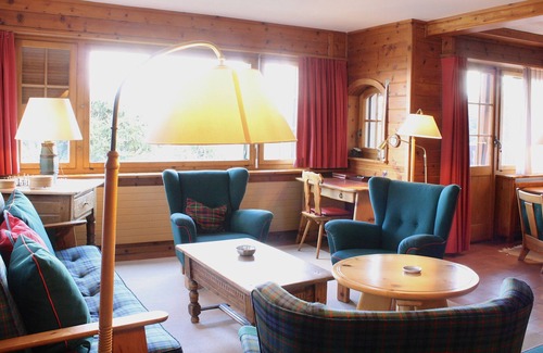 Noes Ski Chalet | Spacious & Central for up to 11 guests | Chalet Haut-Praz