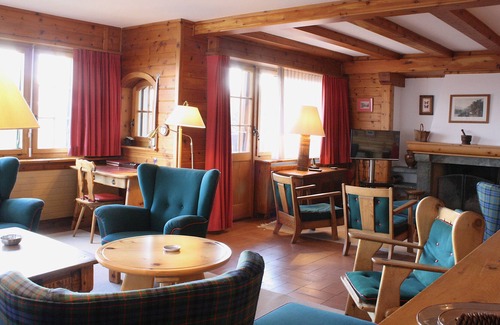 Noes Ski Chalet | Spacious & Central for up to 11 guests | Chalet Haut-Praz
