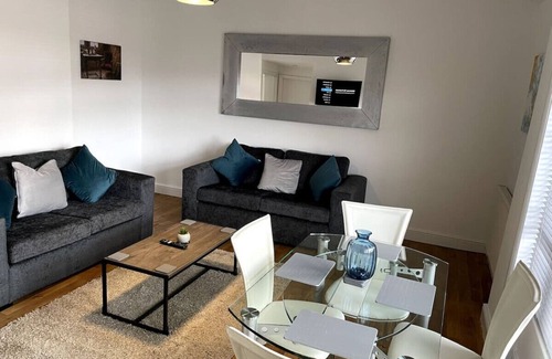 Nantwich Apartment | Spacious Central Apartment