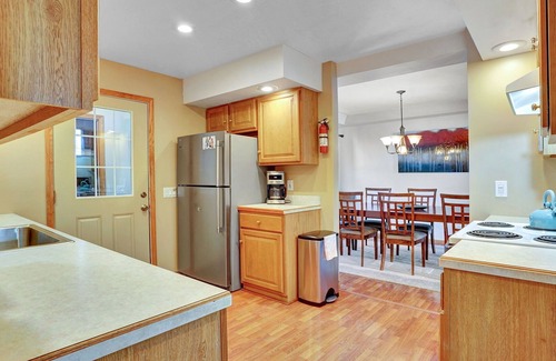 Ellicottville House | Spacious Chalet , exceptional view, walk to Village, Hot tub , A/C , fire pit