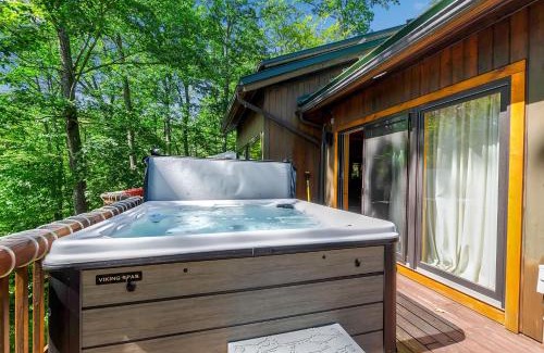 Ellicottville Ski Chalet | Spacious Chalet Hot Tub Sauna Holiday Valley