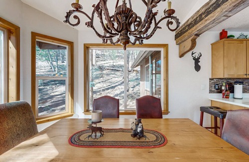 Munds Park House | Spacious Chalet w/two decks, fire pit, hammock - close to Lake, hiking, golf