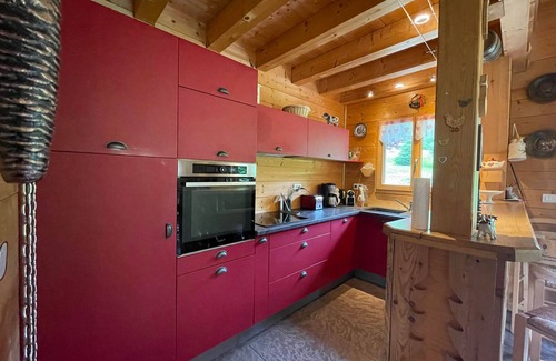 Abondance Ski Chalet | Spacious Chalet with Garden, Garage & Mountain Views - Pet Friendly!