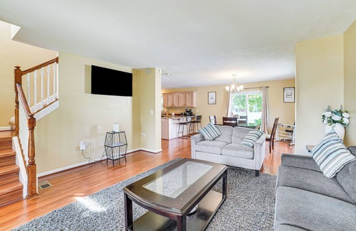 Champaign House | Spacious Champaign Home By University of Illinois!