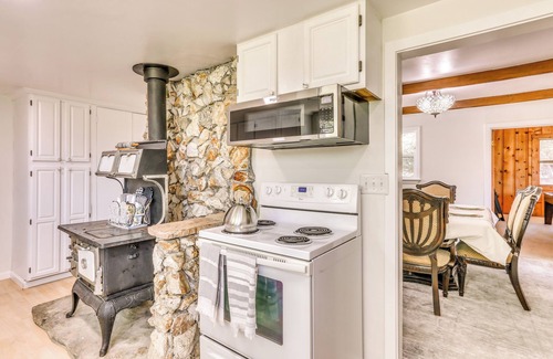 Yosemite Lakes House | Spacious Coarsegold Getaway ~ 34 Mi to Yosemite!