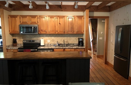 West Dover House | Spacious, Comfortable & Close! Great Foliage weekend available!