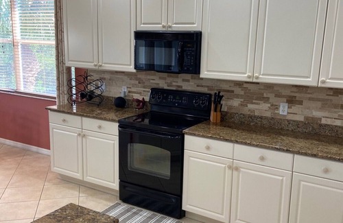 McGregor Condo | Spacious condo in great location with resort amenities in beautiful Fort Myers