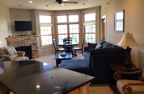 Three Lakes Condo | Spacious Condo w/King Bed & Queen Sleeper – Northernaire Resort, Three Lakes WI