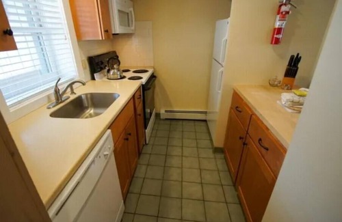 Lincoln Condo | Spacious condo with large patio directly across the street from Loon Mountain.