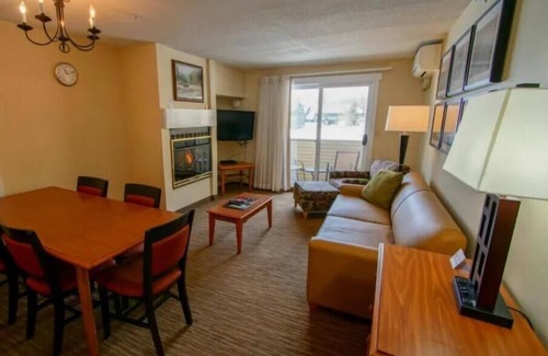 Lincoln Condo | Spacious condo with large patio directly across the street from Loon Mountain.