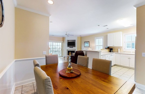 St. James Condo | Spacious condo with marina & Intercoastal views, screened-in balconies, W/D & AC