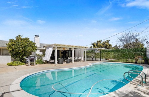 Thousand Oaks House | Spacious Conejo Oaks Home with Gazebo, Pool, & BBQ