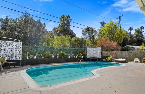 Thousand Oaks House | Spacious Conejo Oaks Home with Gazebo, Pool, & BBQ