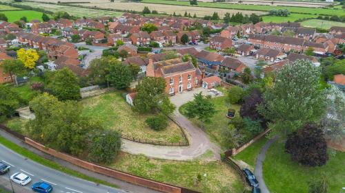 Northway Apartment | Spacious, Cosy Farmhouse with Garden & Piano