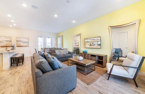 West Kissimmee House | Spacious Cottage With Private Pool Near Disney With Margaritaville Resort & Island H2O Access - 8009Su