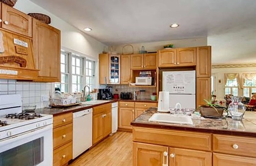 West Tisbury House | Spacious Country Home centrally located on the island of Martha's Vineyard.
