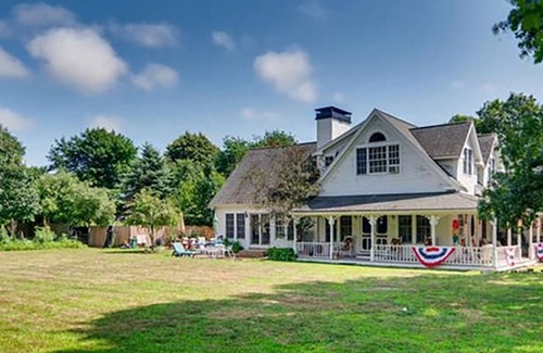 West Tisbury House | Spacious Country Home centrally located on the island of Martha's Vineyard.